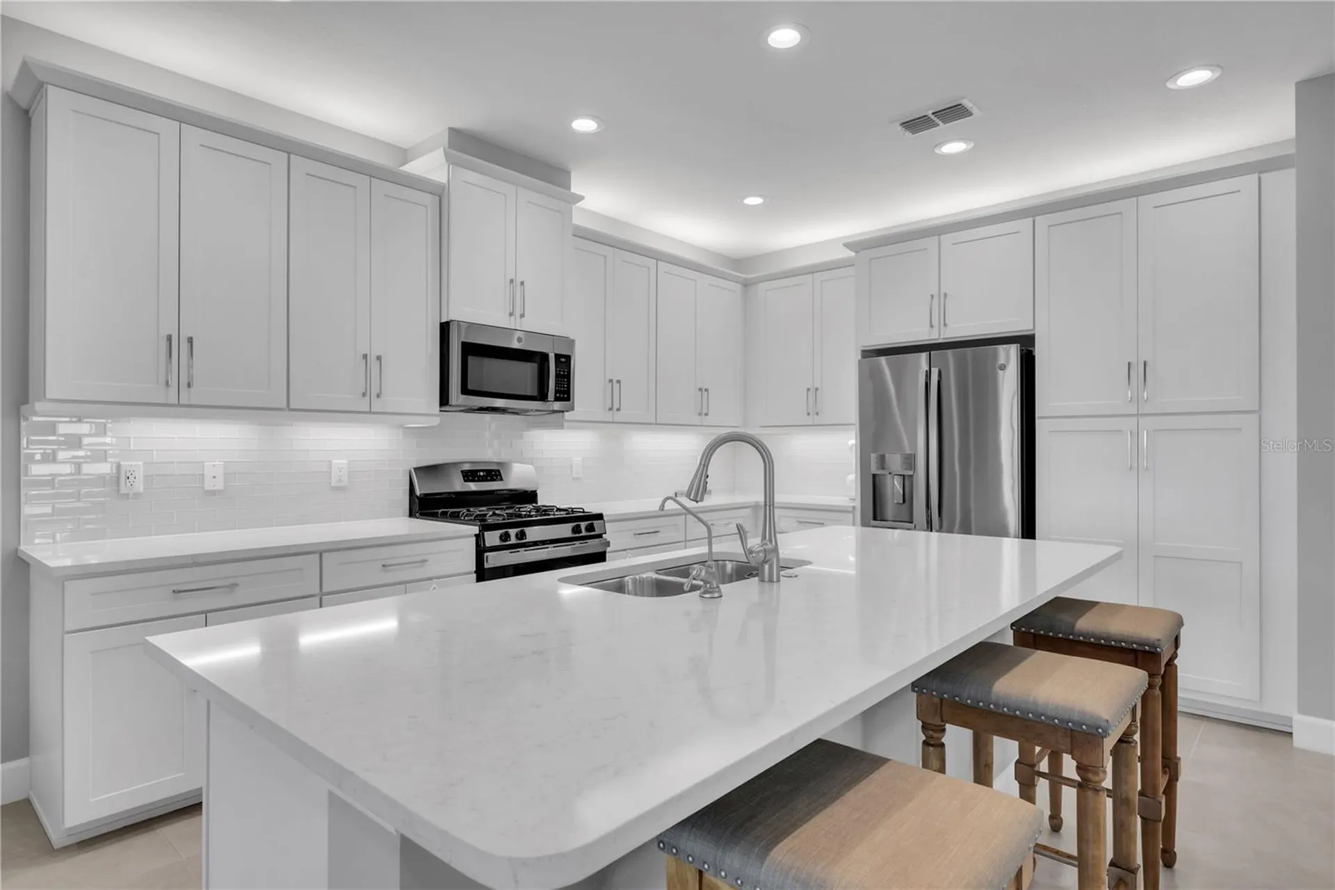 4786 Avila Lakes Drive Wimauma FL 33598