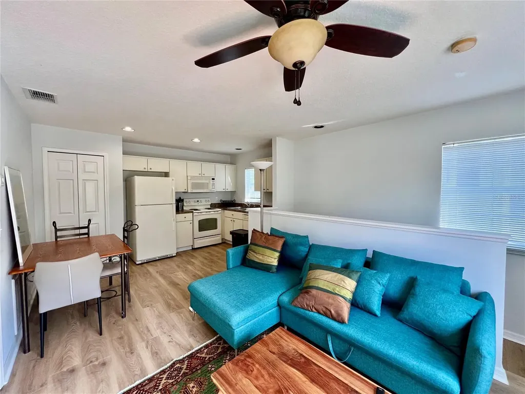 16112 Loneoak View Drive Lithia FL 33547