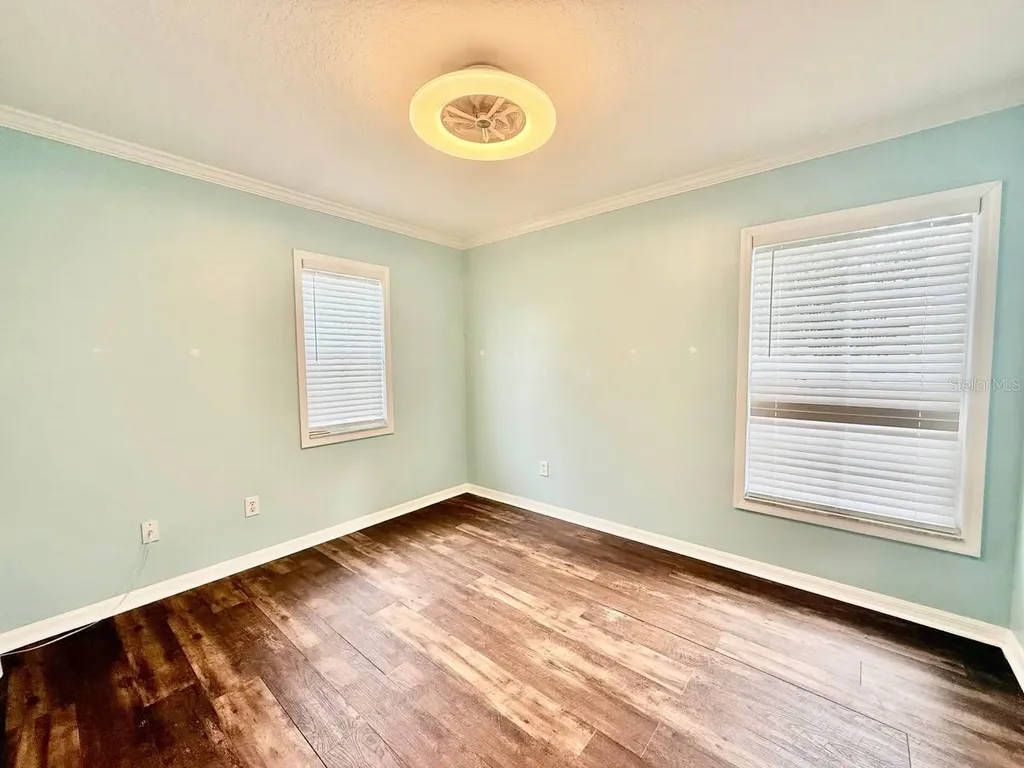 16112 Loneoak View Drive Lithia FL 33547