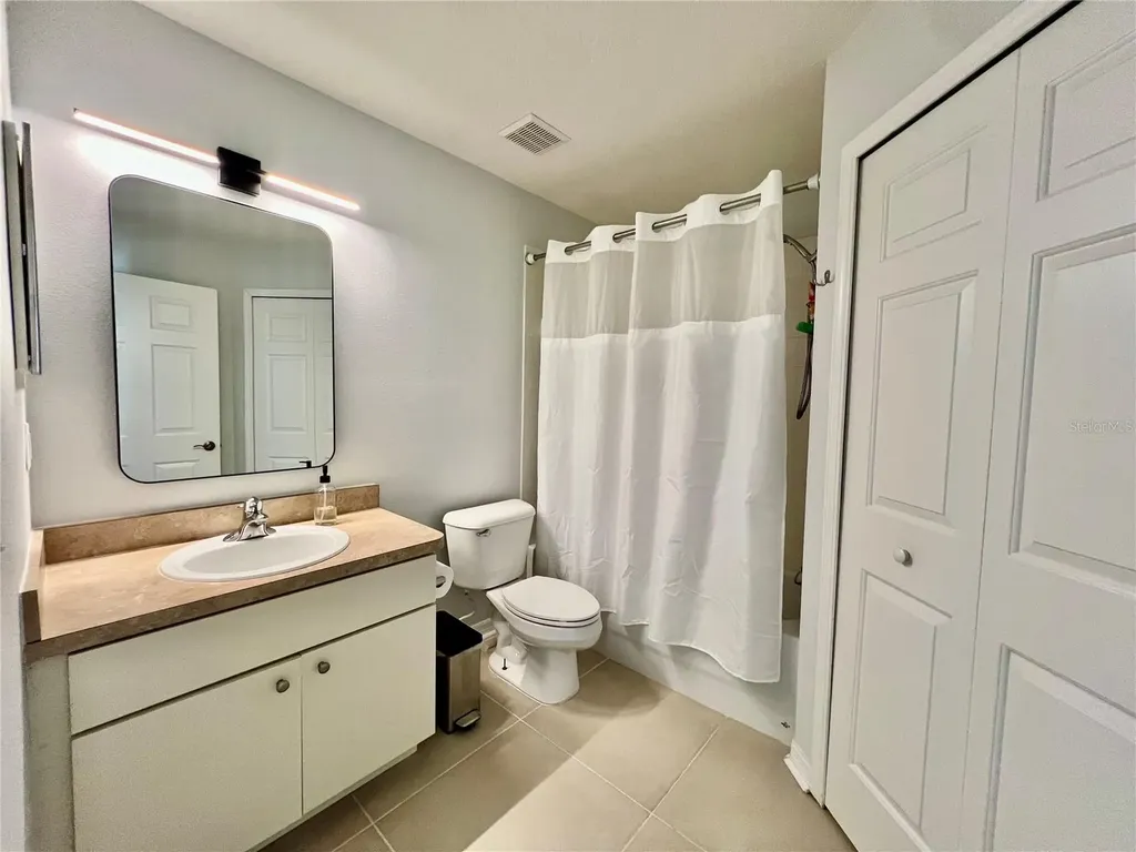 16112 Loneoak View Drive Lithia FL 33547