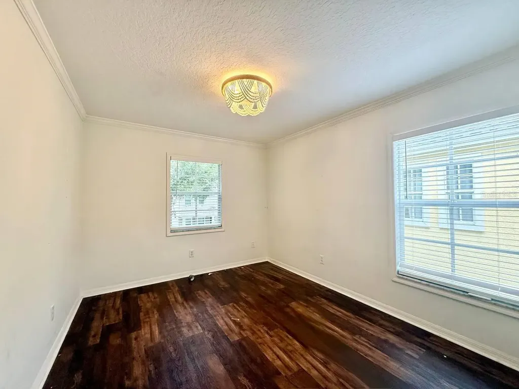 16112 Loneoak View Drive Lithia FL 33547