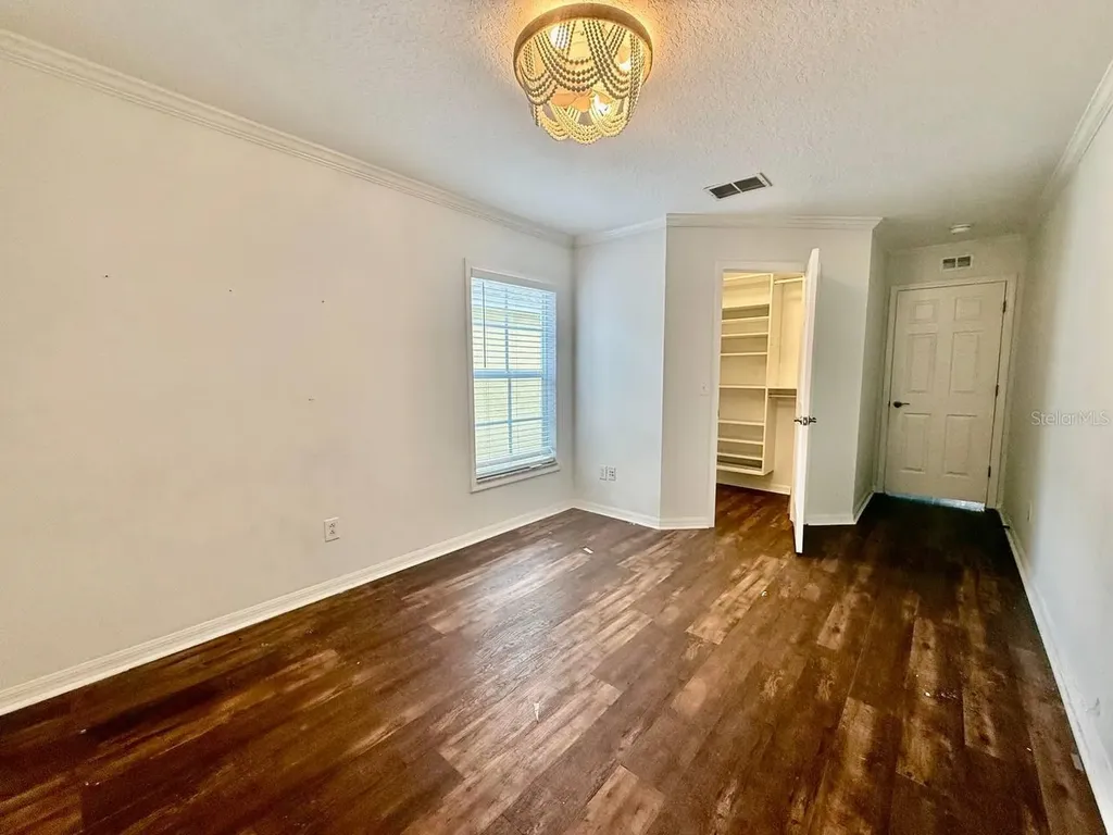 16112 Loneoak View Drive Lithia FL 33547