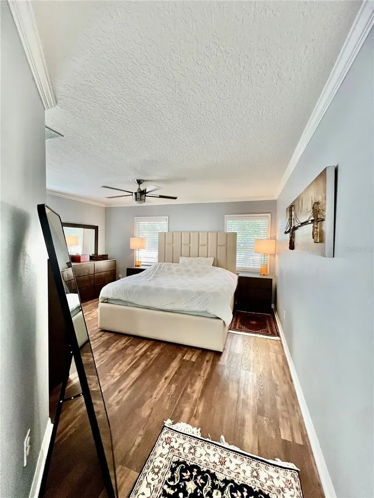 16112 Loneoak View Drive Lithia FL 33547