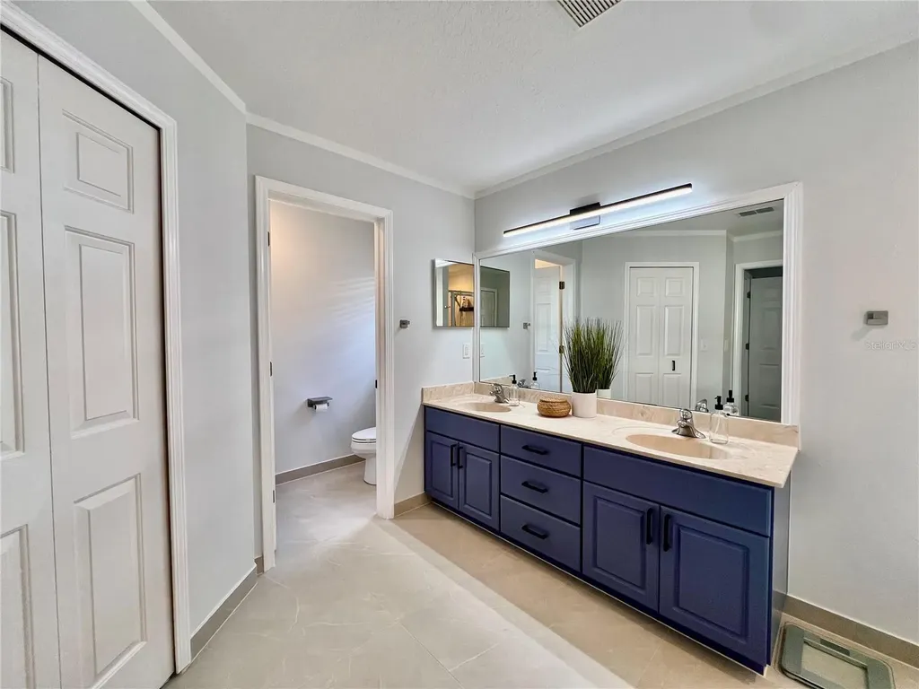 16112 Loneoak View Drive Lithia FL 33547