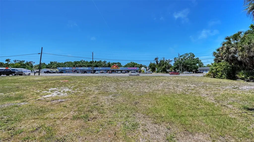 168 N Tamiami Trail Osprey FL 34229