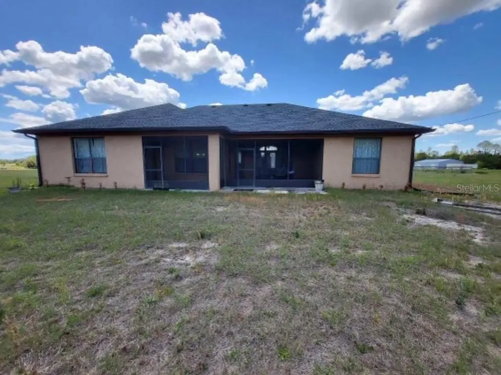 6075 SW 282nd Street Newberry FL 32669