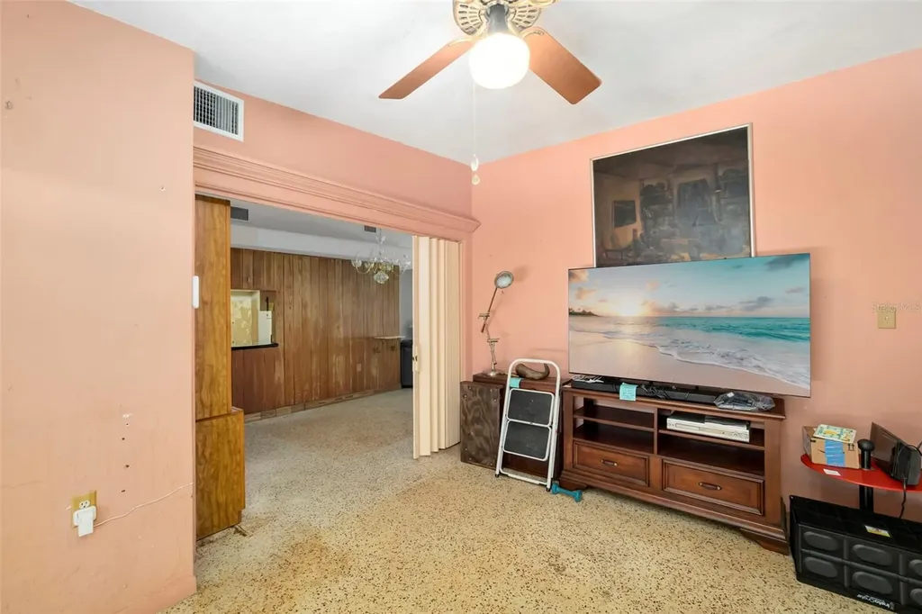 2742 S East Avenue Sarasota FL 34239
