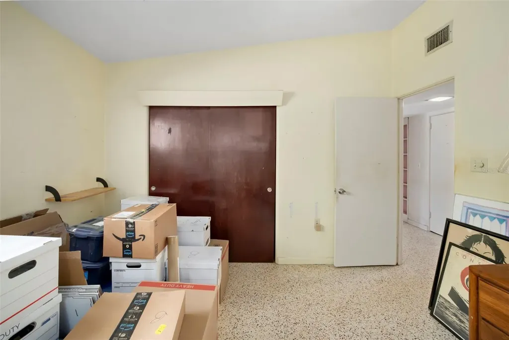 2742 S East Avenue Sarasota FL 34239