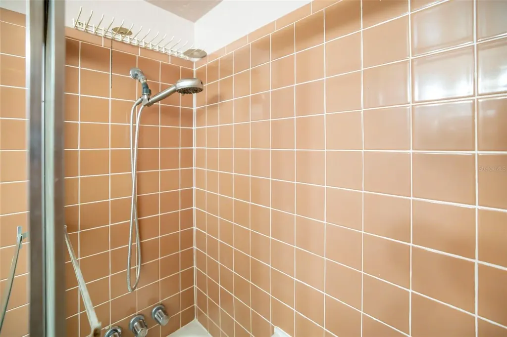 2742 S East Avenue Sarasota FL 34239