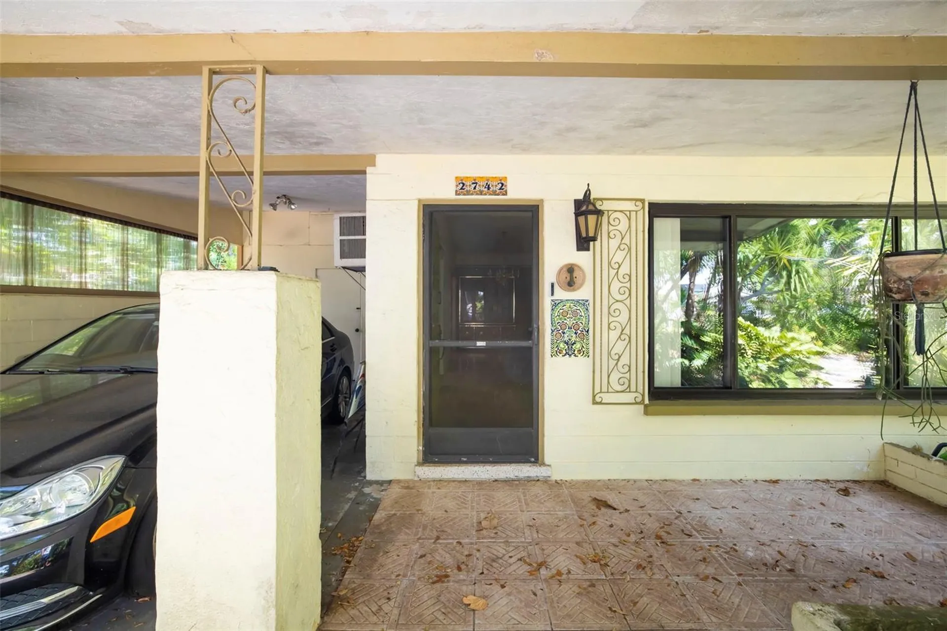 2742 S East Avenue Sarasota FL 34239