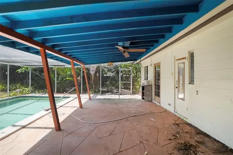 2742 S East Avenue Sarasota FL 34239