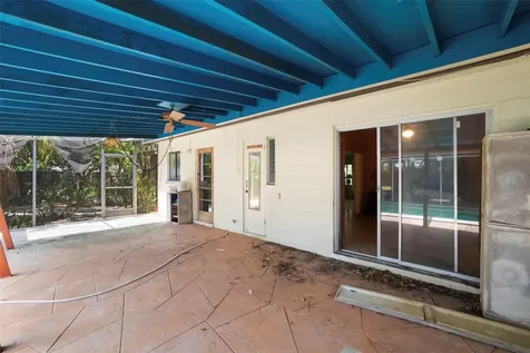 2742 S East Avenue Sarasota FL 34239
