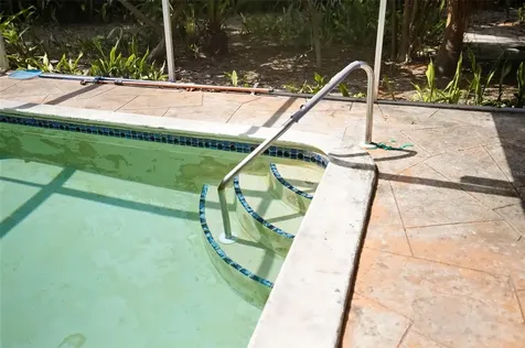 2742 S East Avenue Sarasota FL 34239