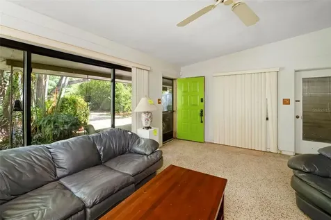 2742 S East Avenue Sarasota FL 34239