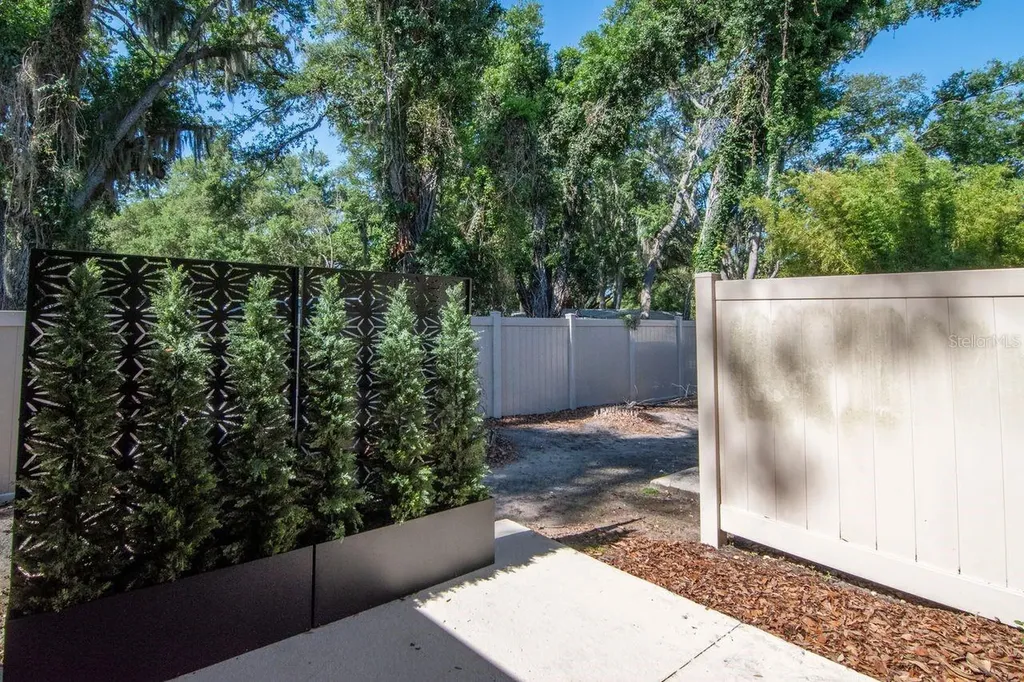 5368 Sylvester Loop Tampa FL 33610