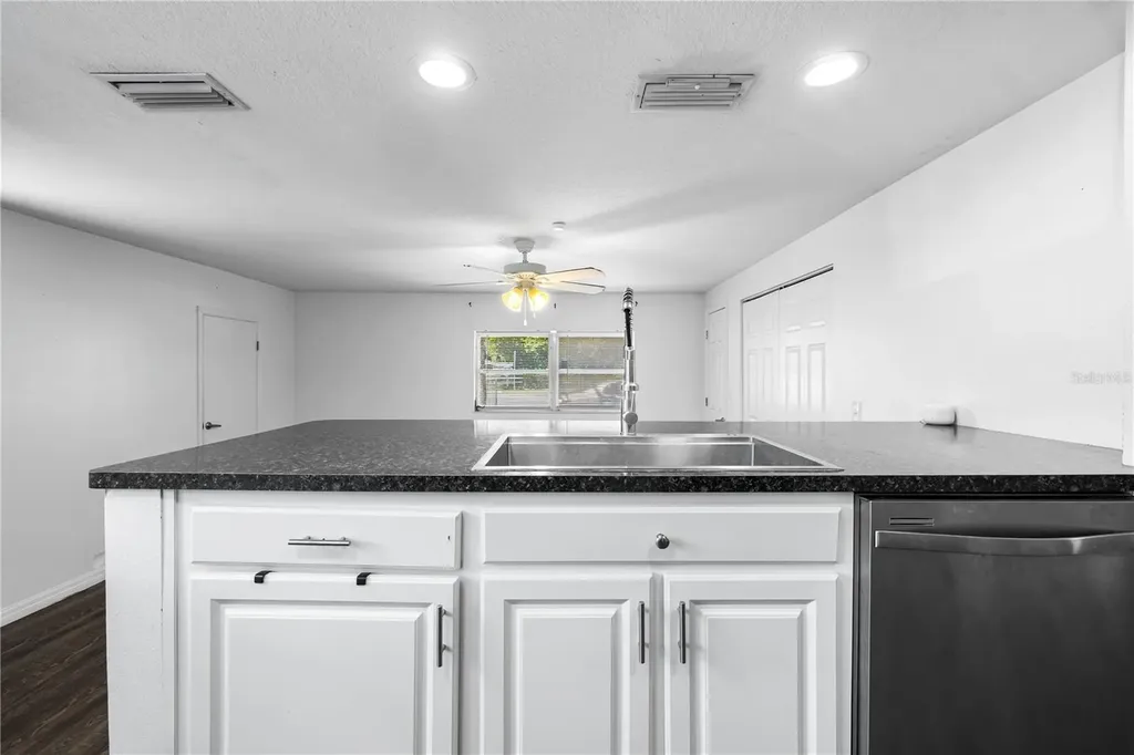 117 W Strickland Street Plant City FL 33563