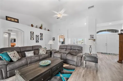 217 Oak Crossing Boulevard Auburndale FL 33823