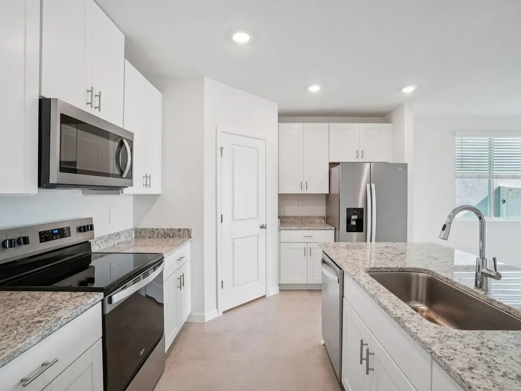 1696 Coolridge Place Zephyrhills FL 33541