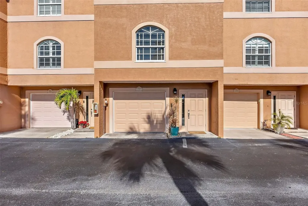 637 Pinellas Bayway S Tierra Verde FL 33715