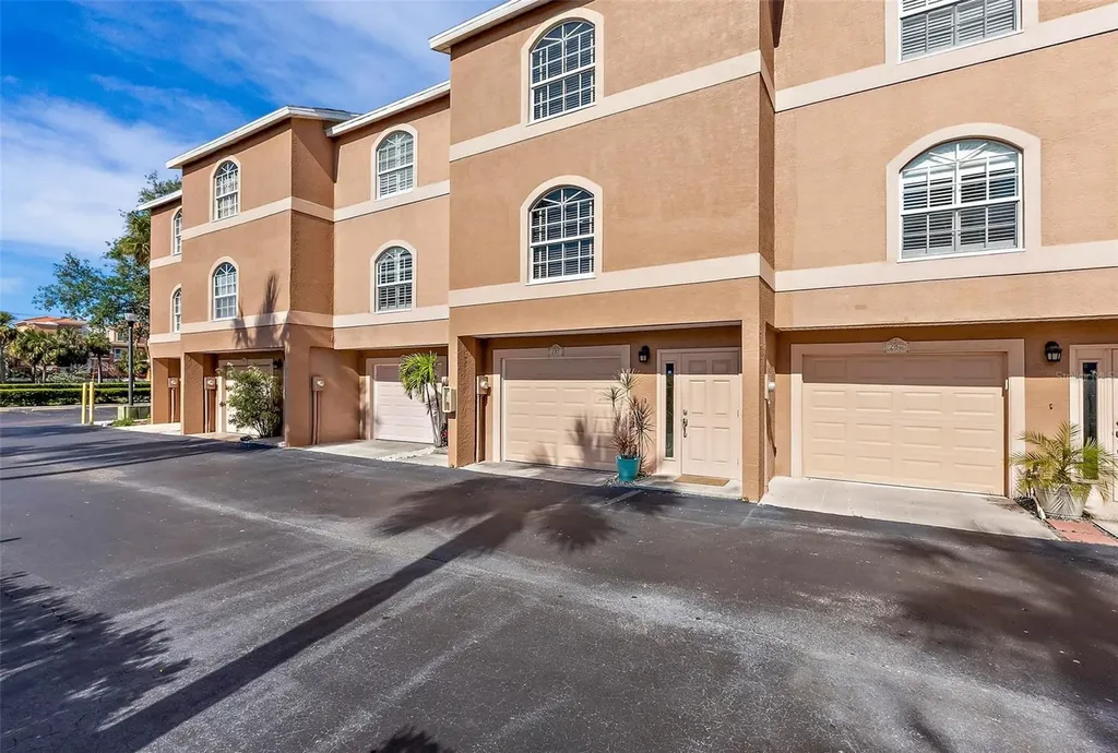 637 Pinellas Bayway S Tierra Verde FL 33715
