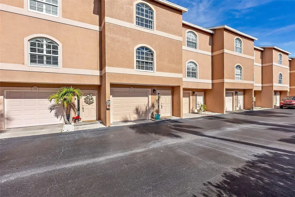 637 Pinellas Bayway S Tierra Verde FL 33715