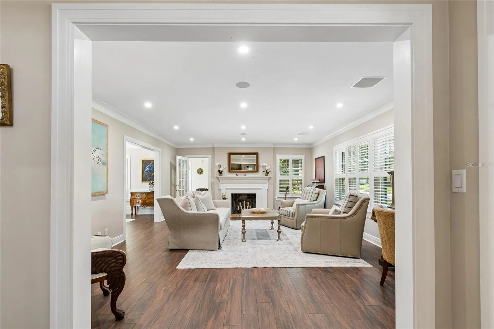 556 21st Avenue NE St Petersburg FL 33704