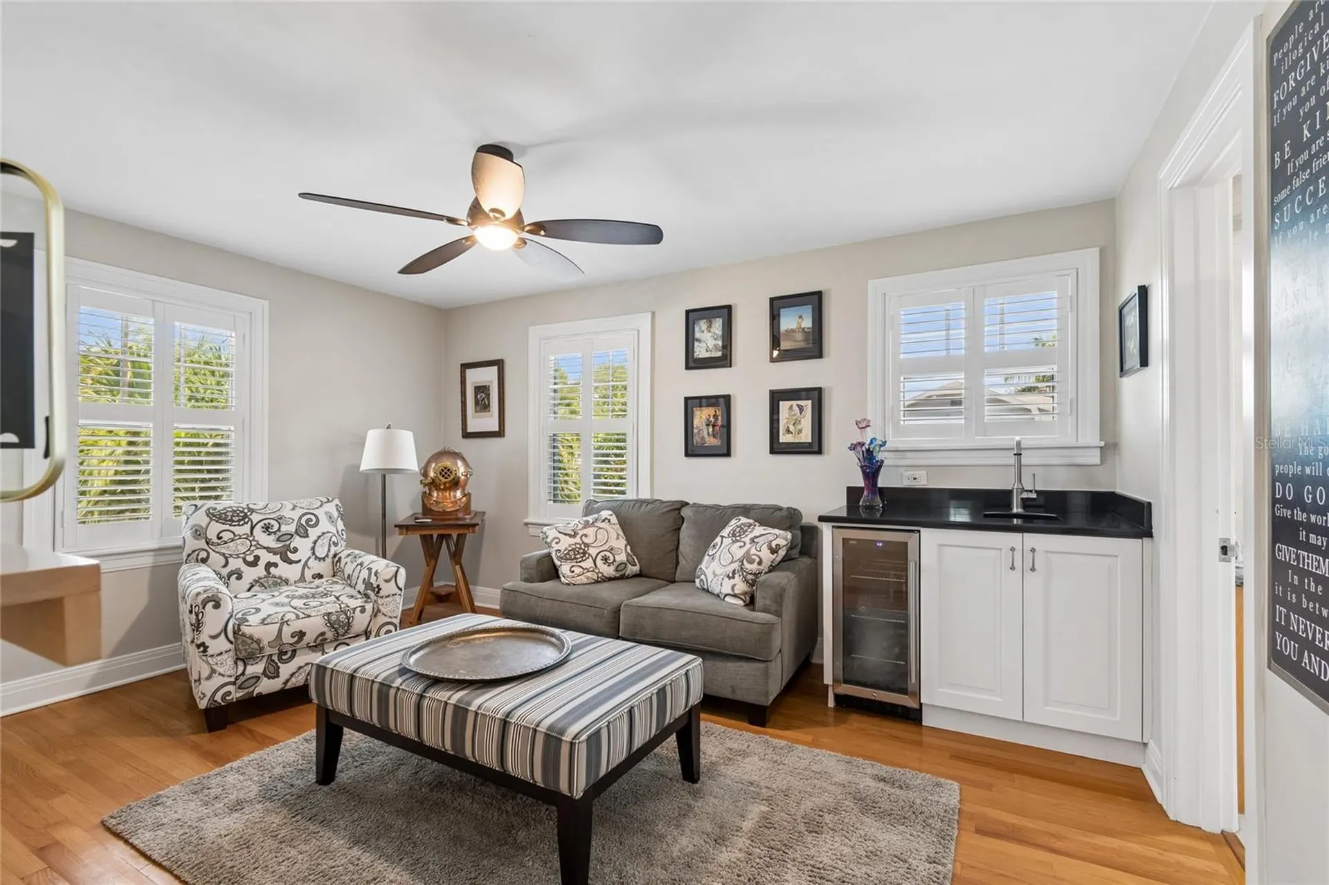 556 21st Avenue NE St Petersburg FL 33704