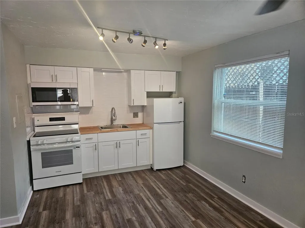 655 7th Avenue N St Petersburg FL 33701