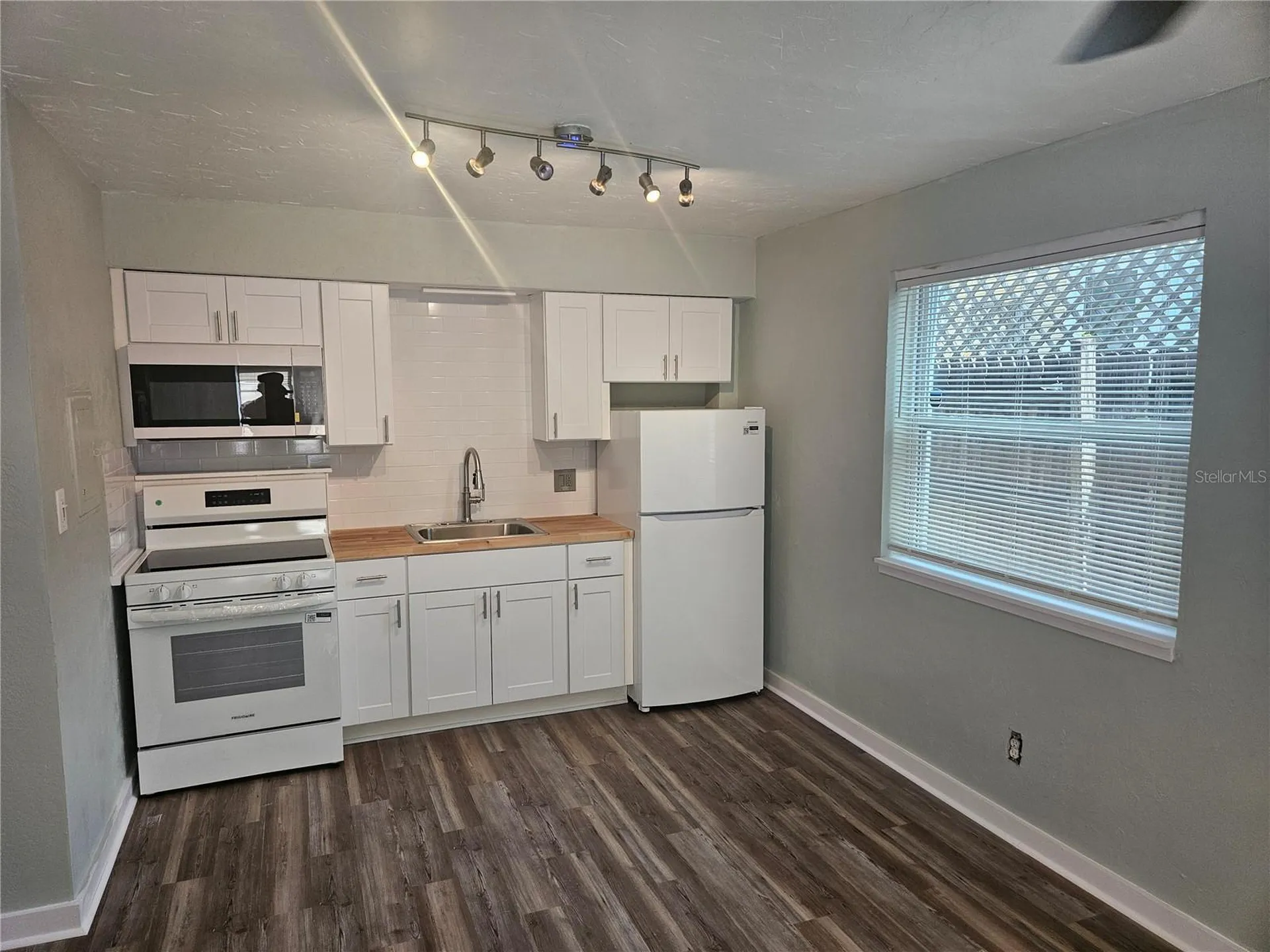 655 7th Avenue N St Petersburg FL 33701