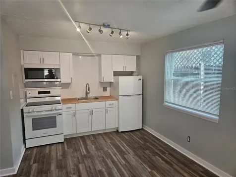 655 7th Avenue N St Petersburg FL 33701