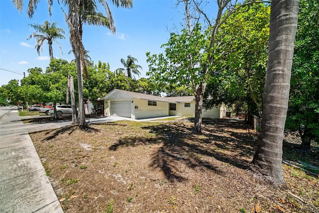 5301 82nd Avenue N Pinellas Park FL 33781