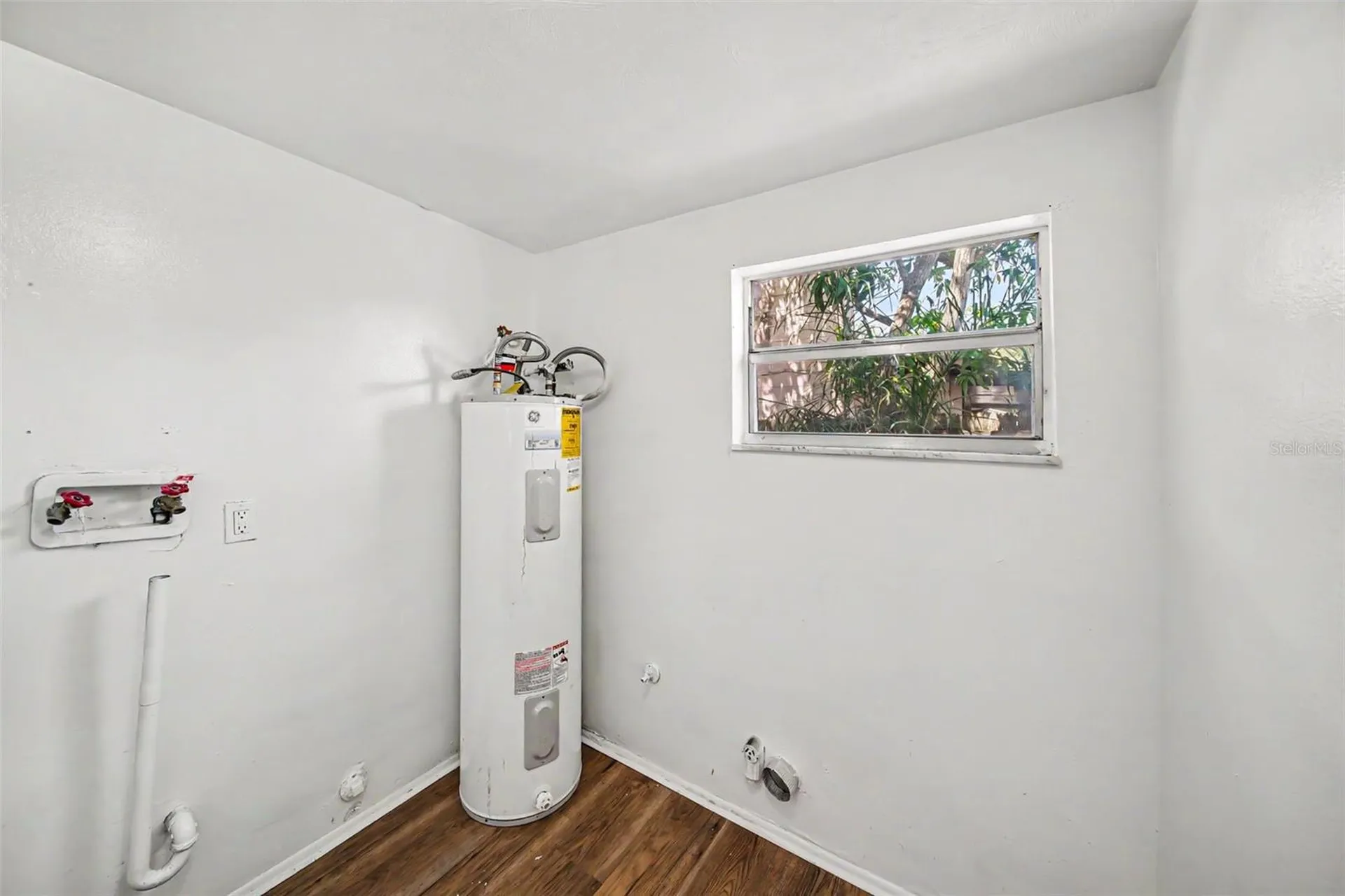 5301 82nd Avenue N Pinellas Park FL 33781