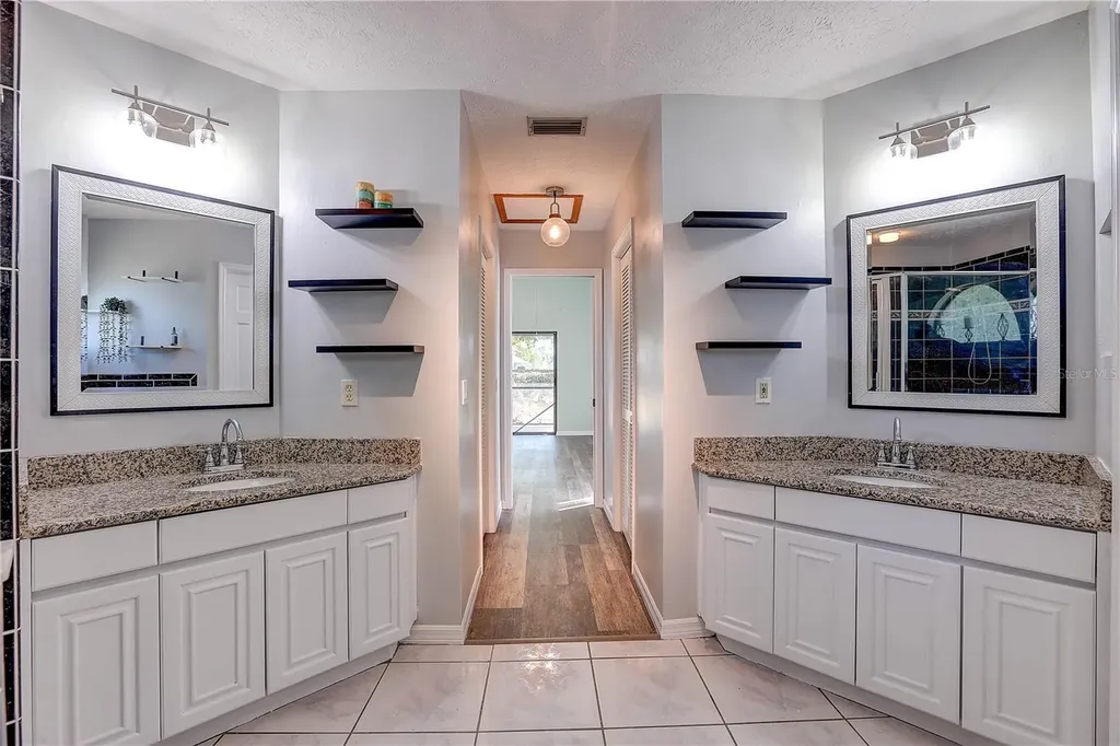 1418 Buckner Road Valrico FL 33596