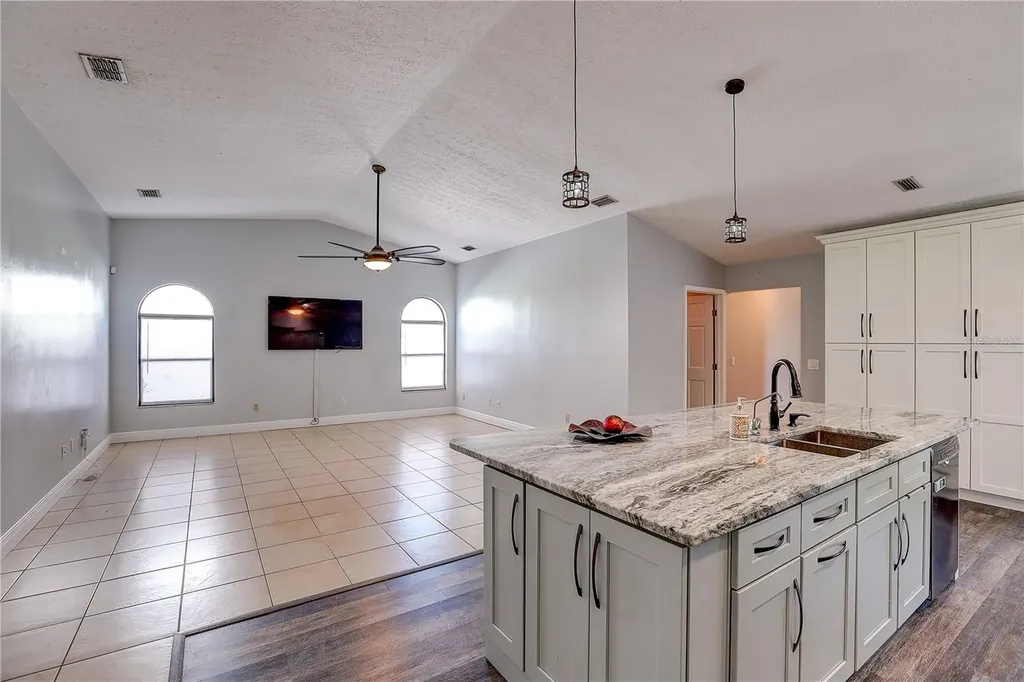 1418 Buckner Road Valrico FL 33596