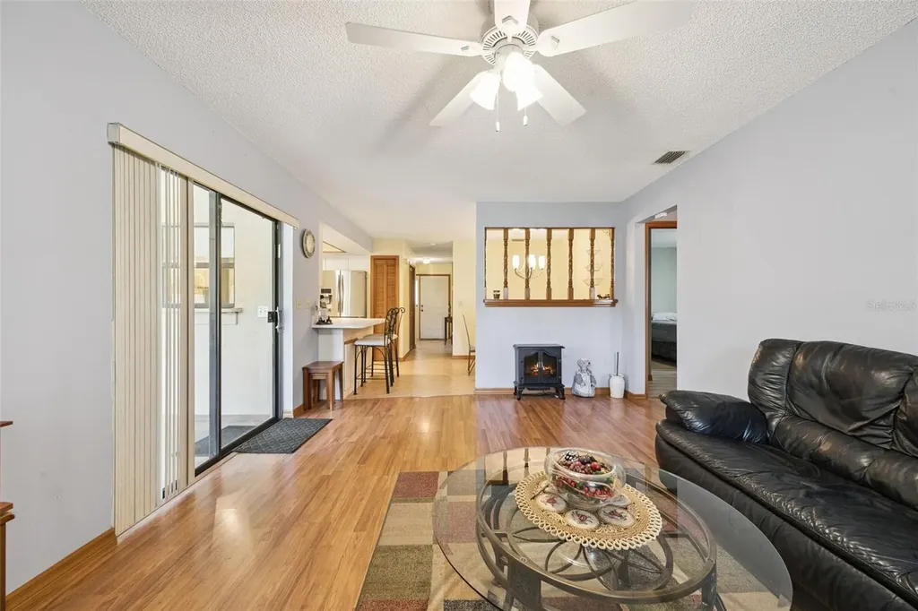 706 E Lacy Circle Deltona FL 32725