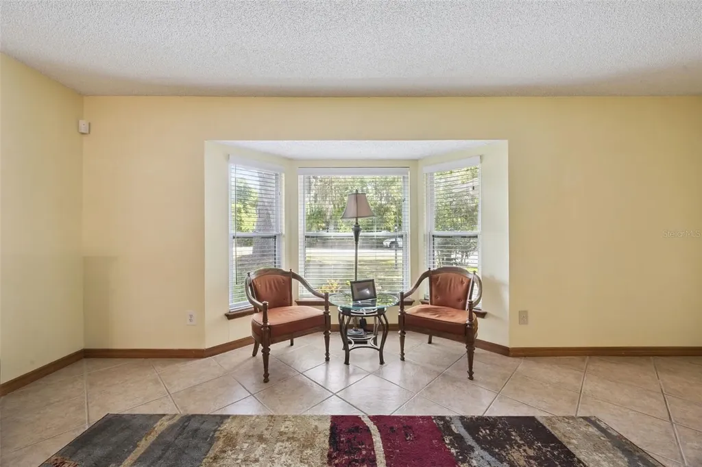 706 E Lacy Circle Deltona FL 32725