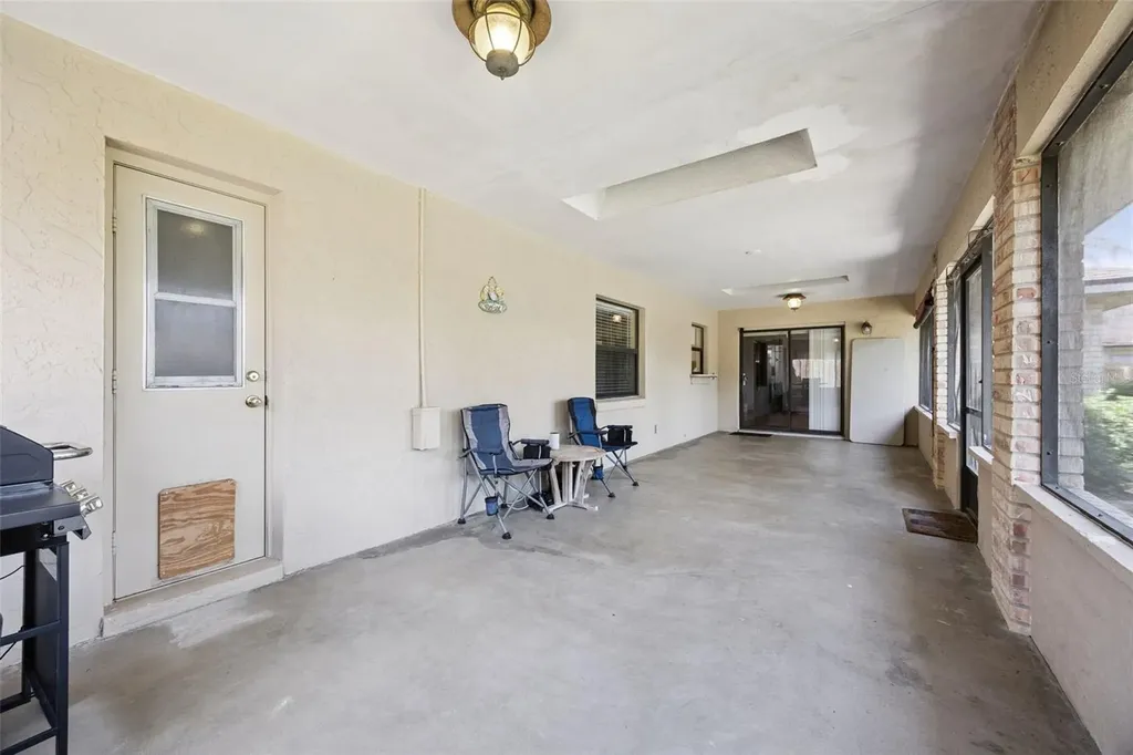 706 E Lacy Circle Deltona FL 32725