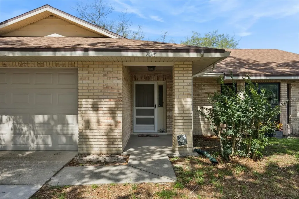 706 E Lacy Circle Deltona FL 32725