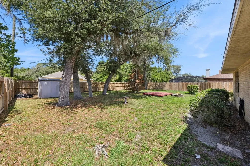 706 E Lacy Circle Deltona FL 32725