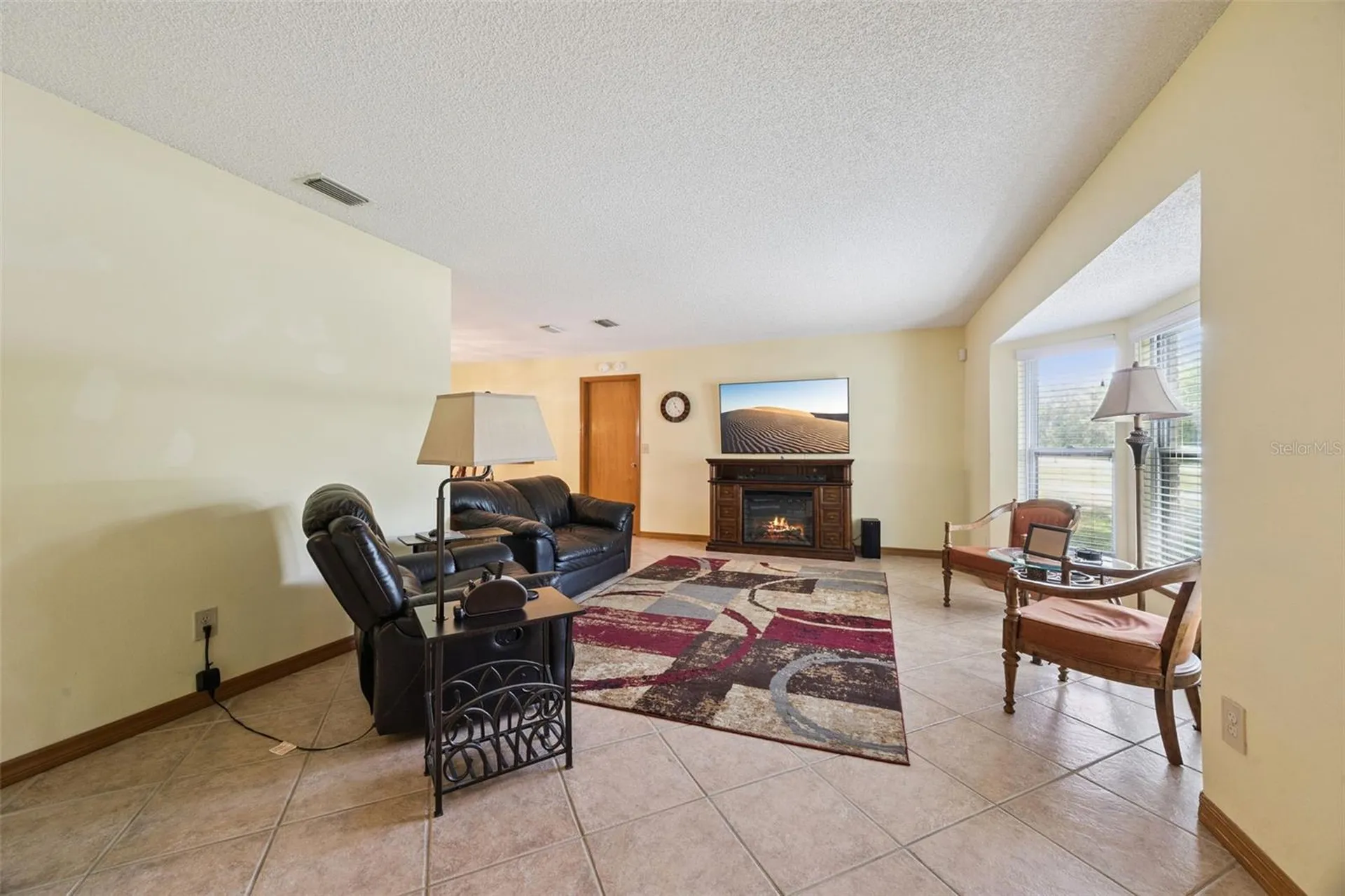 706 E Lacy Circle Deltona FL 32725
