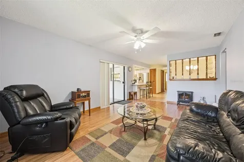 706 E Lacy Circle Deltona FL 32725