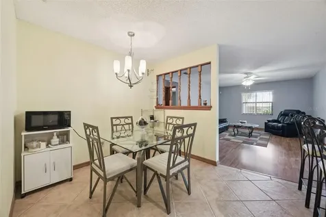 706 E Lacy Circle Deltona FL 32725