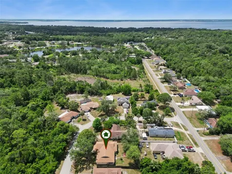706 E Lacy Circle Deltona FL 32725