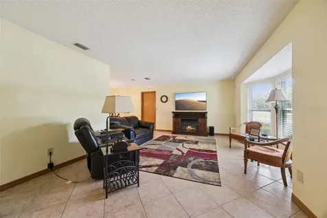 706 E Lacy Circle Deltona FL 32725