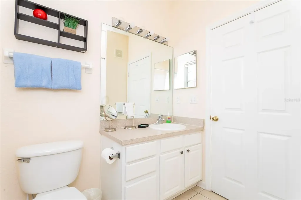 2813 Almaton Loop Kissimmee FL 34747