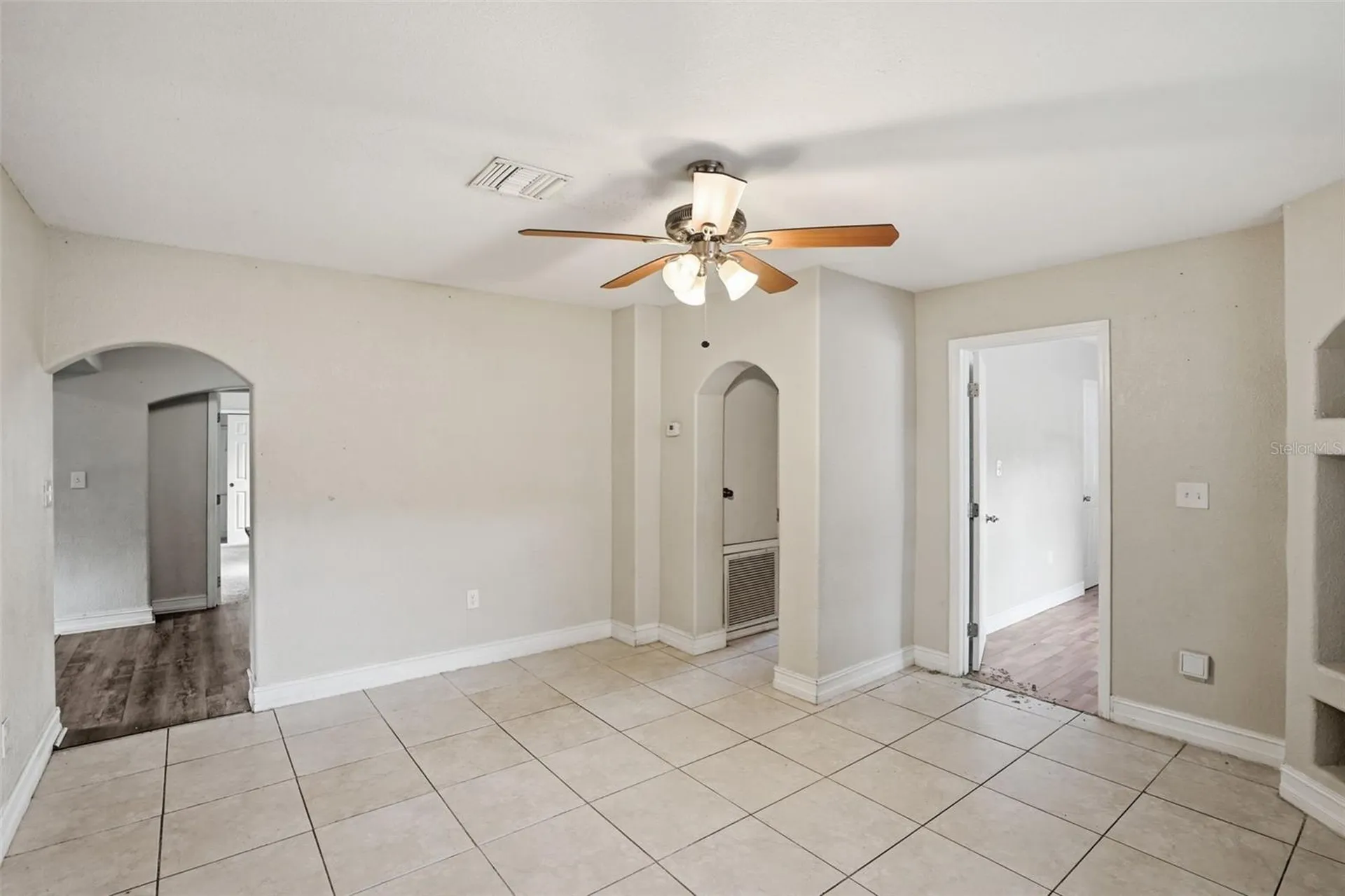 1011 Santa Barbara Road Orlando FL 32808