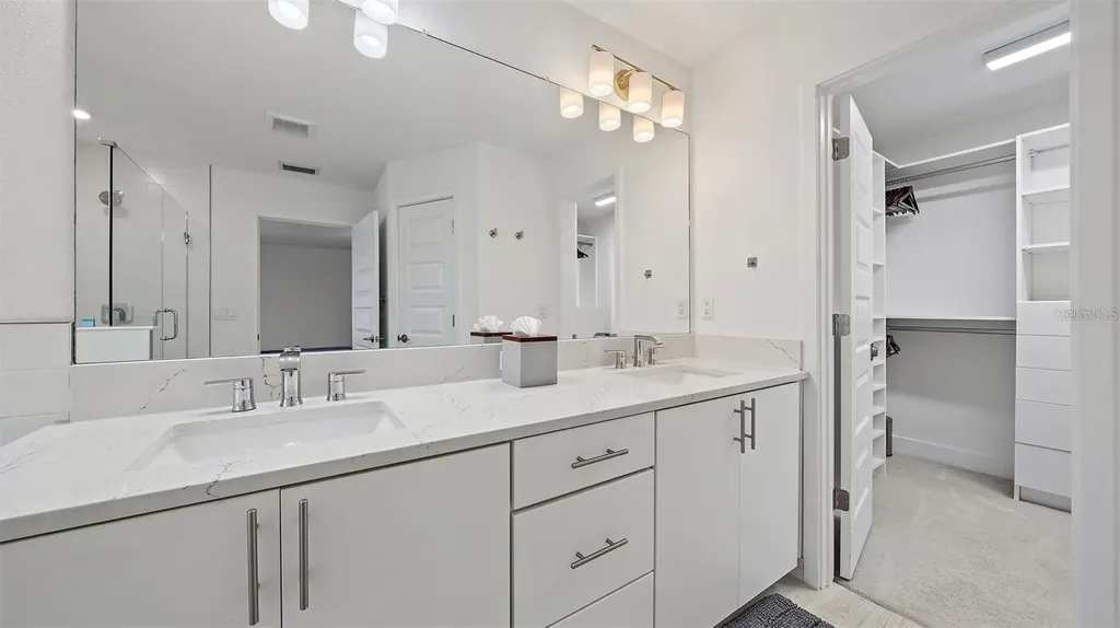2587 Temple Street Sarasota FL 34239