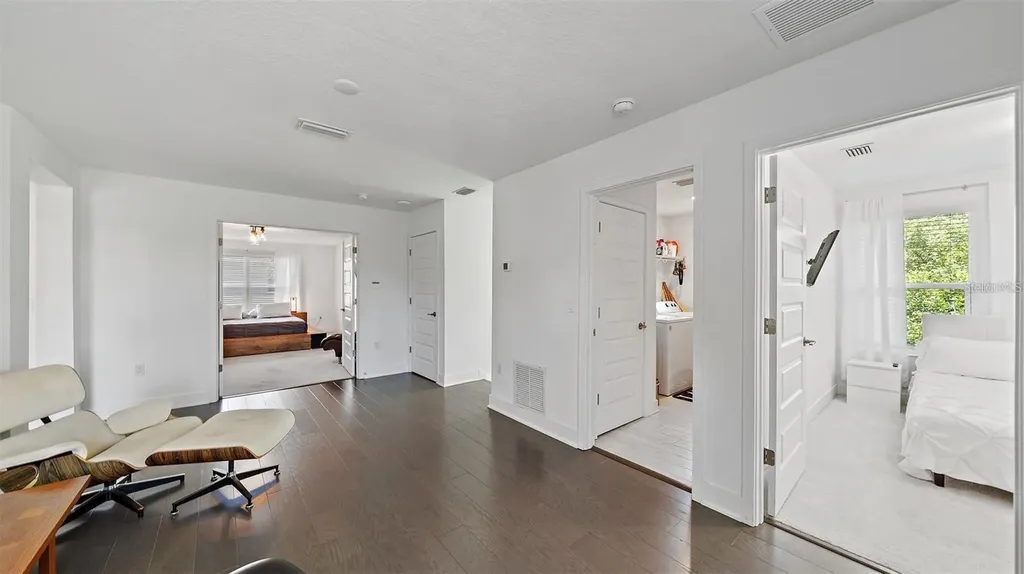 2587 Temple Street Sarasota FL 34239