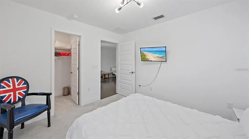 2587 Temple Street Sarasota FL 34239