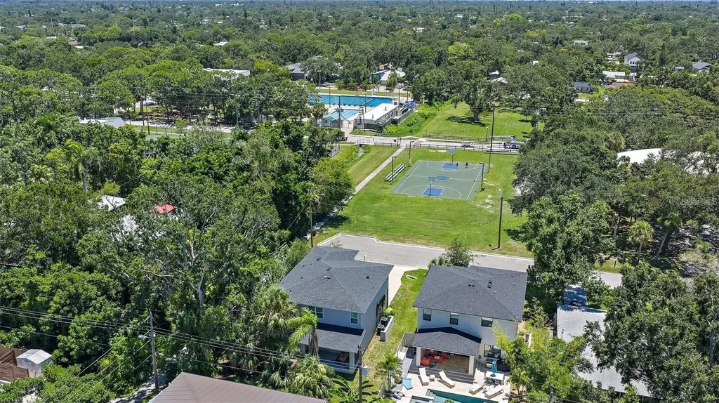 2587 Temple Street Sarasota FL 34239